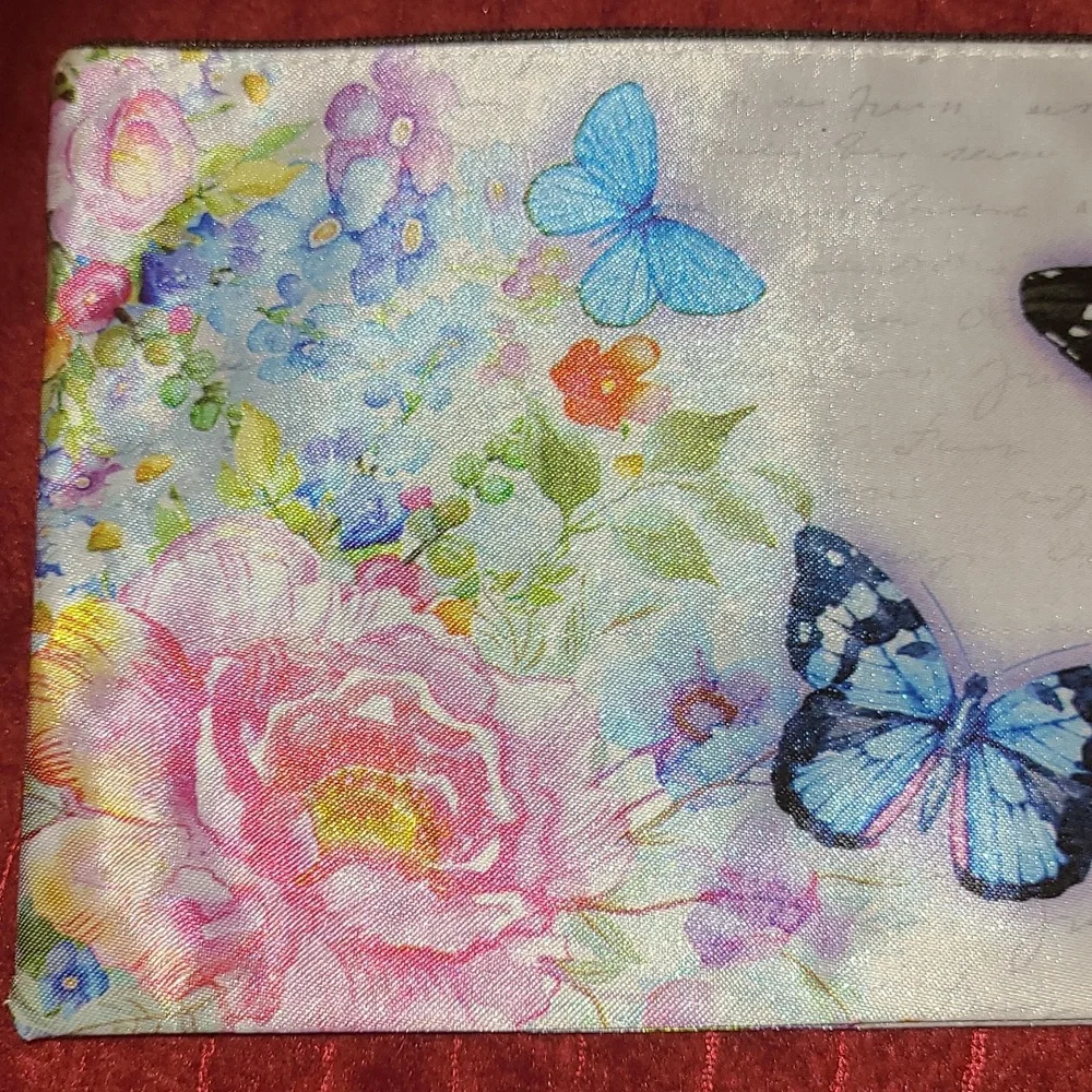 Gorgeous butterfly pouch wristlet bag - Picture 3 of 8